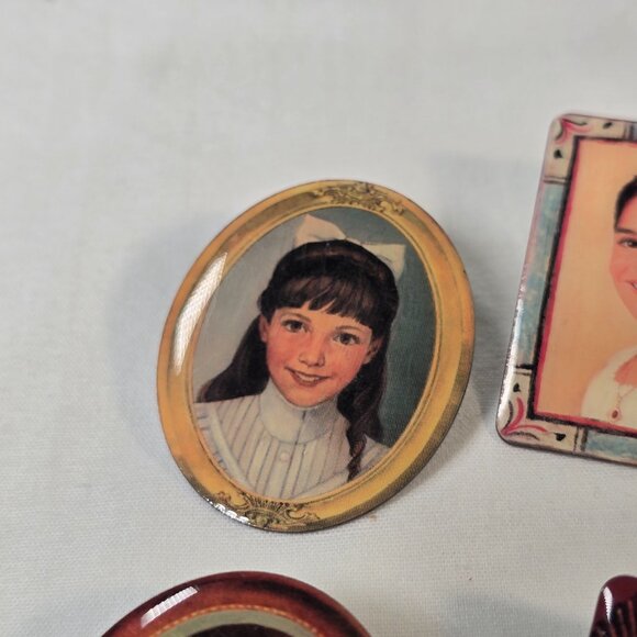 Vintage American Girl Doll Character Pin Set Lot of 8 Historical Portrait Pins - Picture 6 of 15